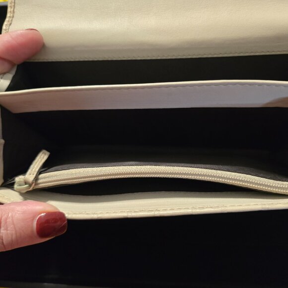 *GUCCI* Authentic GG Signature Leather Wallet w/Gold Name Plate Single Fold/Snap - Picture 15 of 16